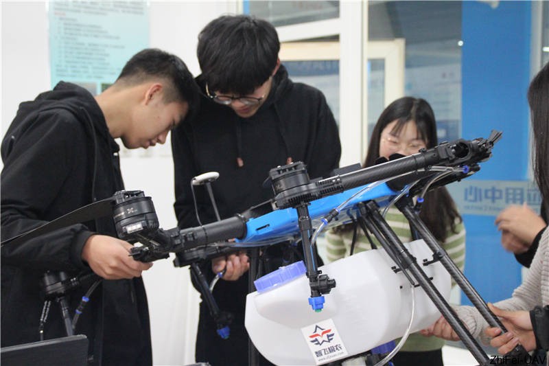 河北智飛極農(nóng)無(wú)人機(jī)科技|一鳶科技|行業(yè)定制無(wú)人機(jī)